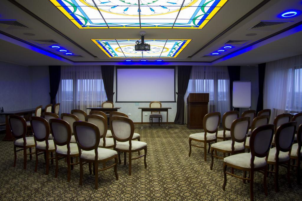 Hotel Giuliano Bragadiru Buitenkant foto