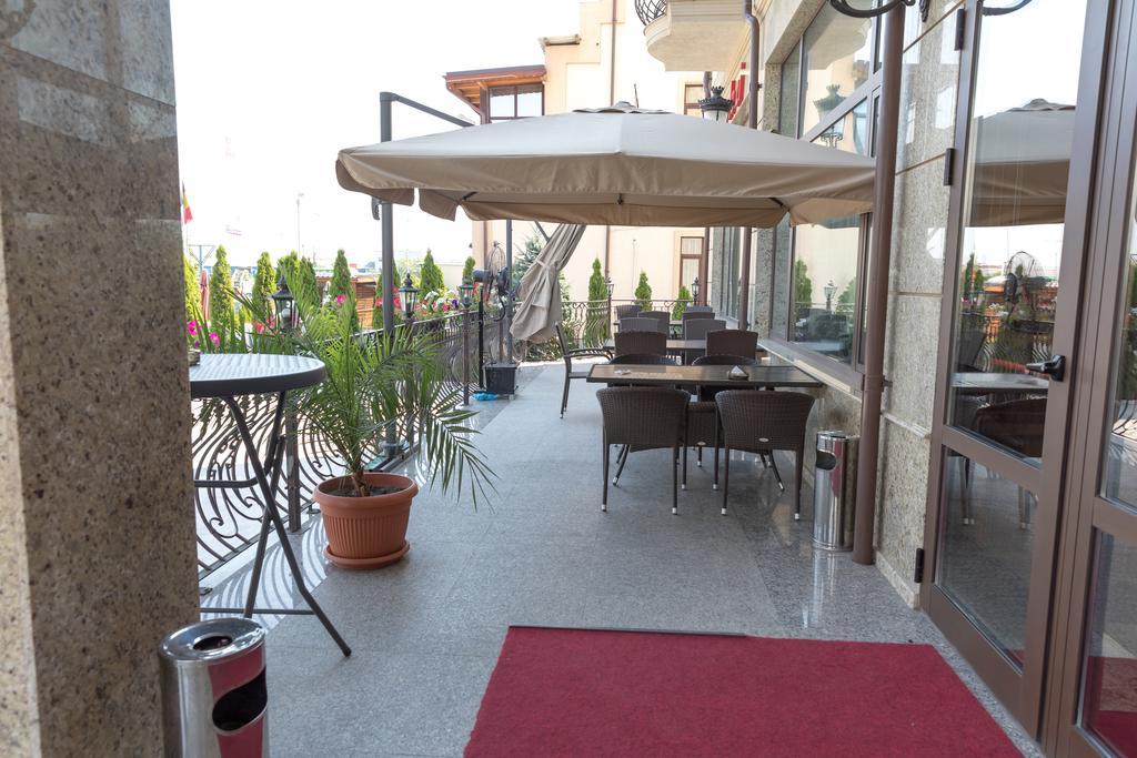 Hotel Giuliano Bragadiru Buitenkant foto