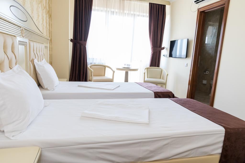 Hotel Giuliano Bragadiru Buitenkant foto