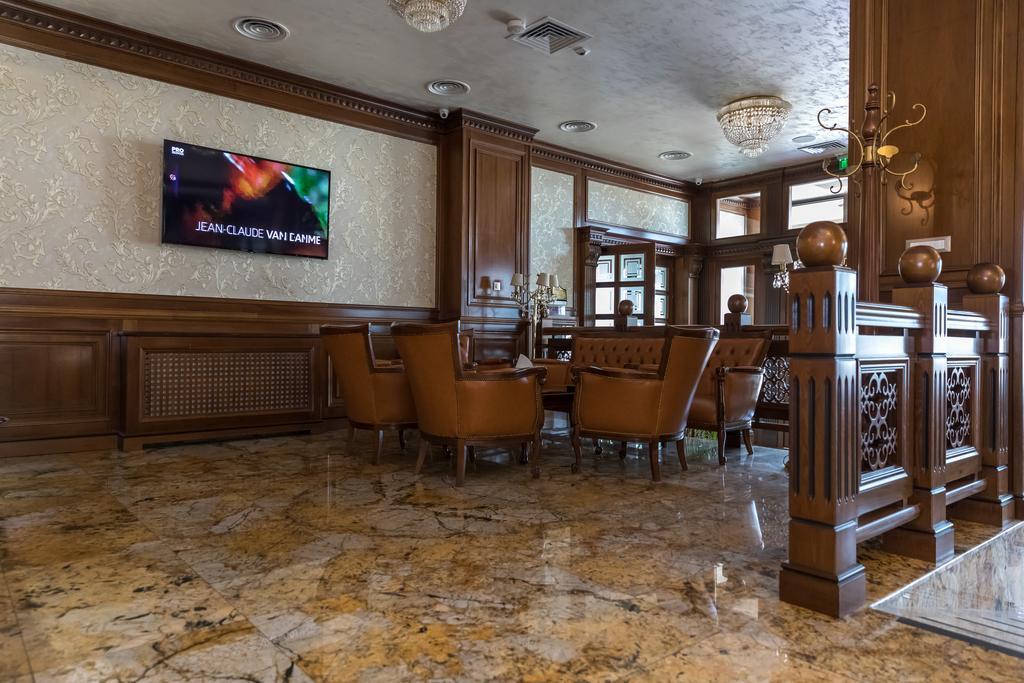 Hotel Giuliano Bragadiru Buitenkant foto