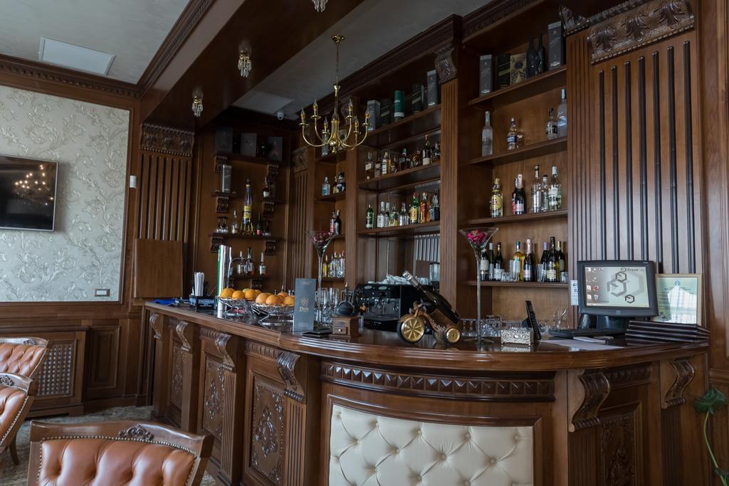Hotel Giuliano Bragadiru Buitenkant foto
